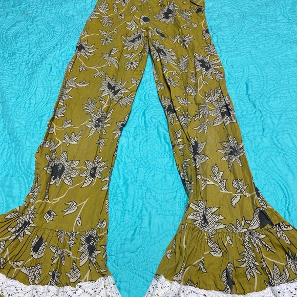 Mustard Pie 2 piece Set - Picture 3 of 3